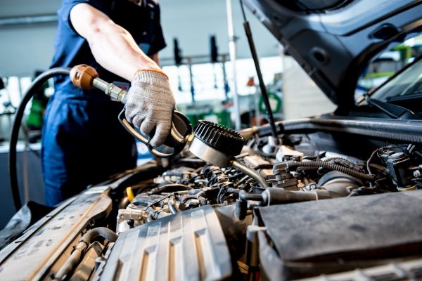 How to change car oil